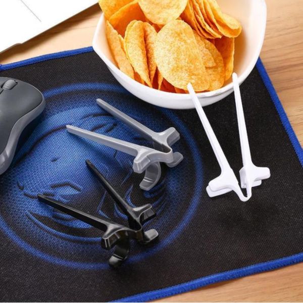 chopsticks 2pcs play games finger lazy assistant clip anti-dirty hand phone game work hands kitchen home accessory
chopsticks 2pcs play games finger lazy assistant clip anti-dirty hand phone game work hands kitchen home accessory