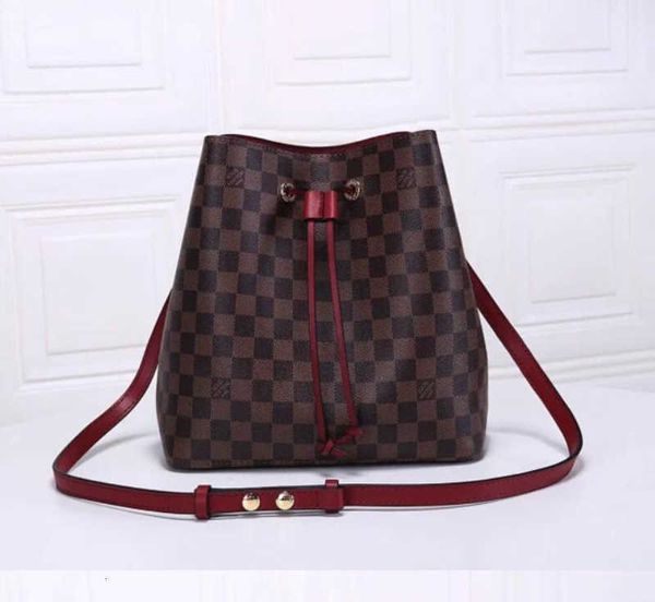 shoulder and brand 2020 designer iconic luxury totes bag m40198 spring 40213 handbags 40214 handles new bags style bucket cross body bag
shoulder and brand 2020 designer iconic luxury totes bag m40198 spring 40213 handbags 40214 handles new bags style bucket cross body bag