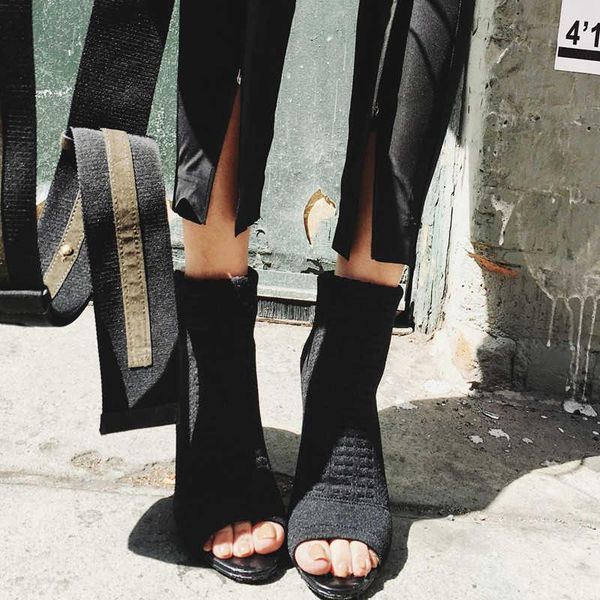 sandals women's shoes 2021 and versatile thin high heel cool boots large size 40, Black
sandals women's shoes 2021 and versatile thin high heel cool boots large size 40, Black