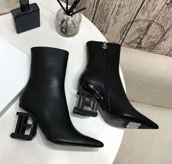 2021 european and american heel 9cm high hee pointed short boots fashion women's leather outsole zipper design 35-41, Black
2021 european and american heel 9cm high hee pointed short boots fashion women's leather outsole zipper design 35-41, Black