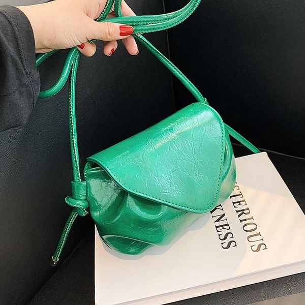 evening bags vintage flap bucket bag 2021 fashion high-quality pu leather women's designer handbag pleated shoulder messenger purses
evening bags vintage flap bucket bag 2021 fashion high-quality pu leather women's designer handbag pleated shoulder messenger purses