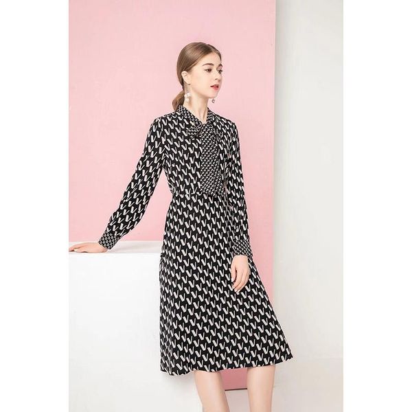 women plaid dress office lady high waist v-neck black elegant vintage sashes casual fashion dresses, Black;gray
women plaid dress office lady high waist v-neck black elegant vintage sashes casual fashion dresses, Black;gray