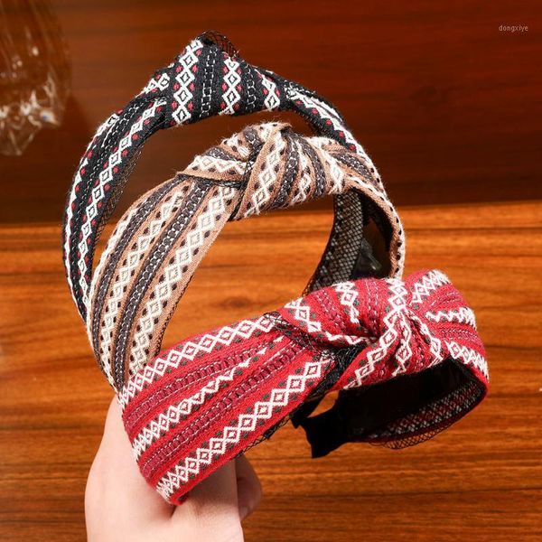 striped braided headband fabric knotted diamond ladies pressed hairband holiday hair accessories1
striped braided headband fabric knotted diamond ladies pressed hairband holiday hair accessories1