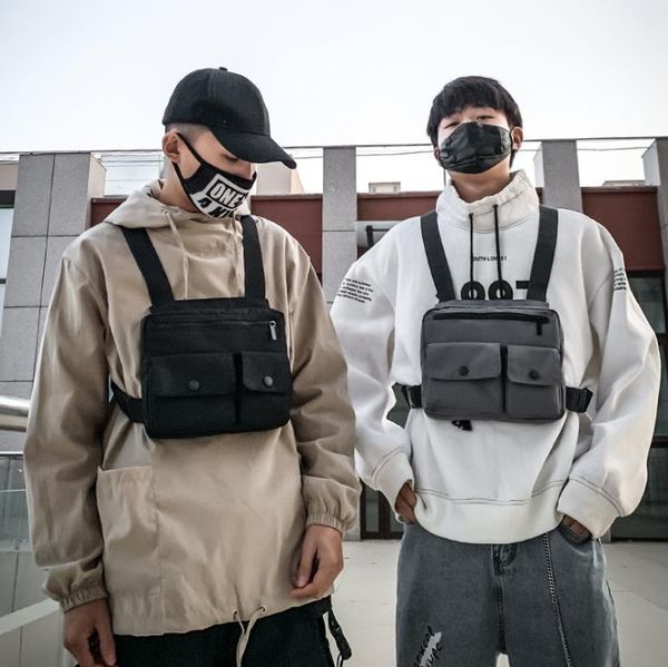 2021 casual shoulder bag simple men's messenger tooling wind and waterproof student diagonal bags
2021 casual shoulder bag simple men's messenger tooling wind and waterproof student diagonal bags