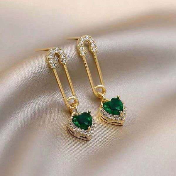 love green earrings simple temperament art elegant
love green earrings simple temperament art elegant