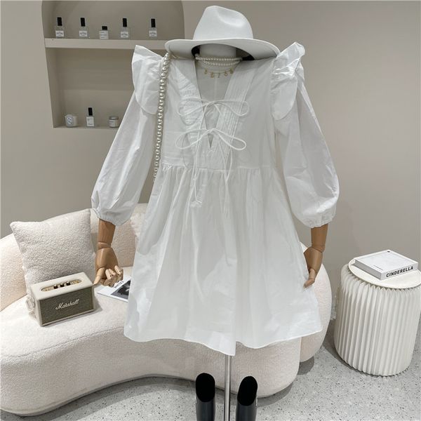 spring female summer 2021 niche fashion design frilly rentals up white sleeve with v neckline fine dress, Black;gray
spring female summer 2021 niche fashion design frilly rentals up white sleeve with v neckline fine dress, Black;gray
