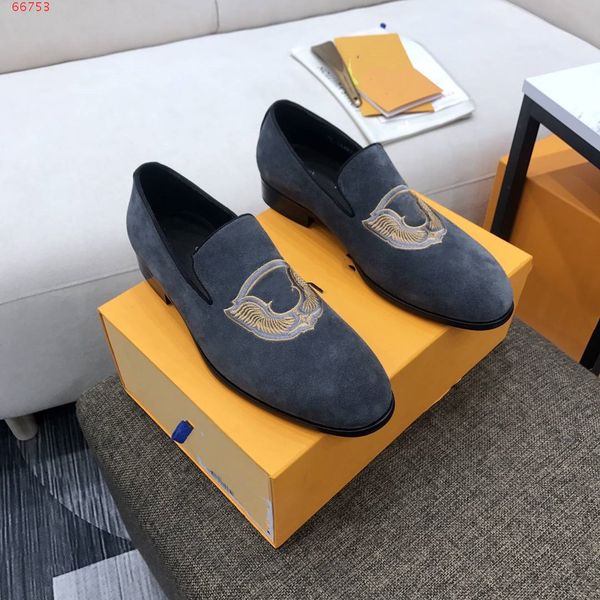 2021 business luxury dress velvet leather wedding shoes man, embroidery round toe spring autumn mans slip-on loafers come with box, Black
2021 business luxury dress velvet leather wedding shoes man, embroidery round toe spring autumn mans slip-on loafers come with box, Black