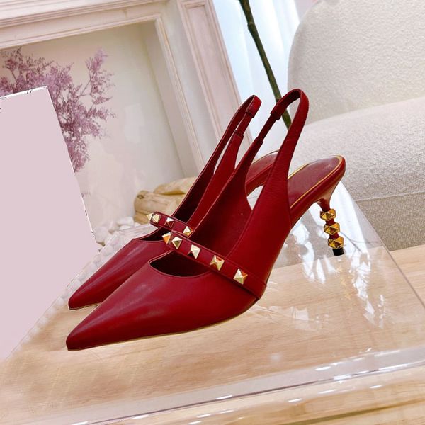 2021 women sandals designer baotou stiletto heels luxury bride wedding red shoes cool slippers, Black
2021 women sandals designer baotou stiletto heels luxury bride wedding red shoes cool slippers, Black