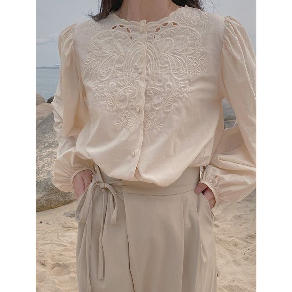 women's blouses & shirts lamtrip gothic embroidery single breasted lantern sleeve shirt blouse 2021 spring g2cc, White
women's blouses & shirts lamtrip gothic embroidery single breasted lantern sleeve shirt blouse 2021 spring g2cc, White