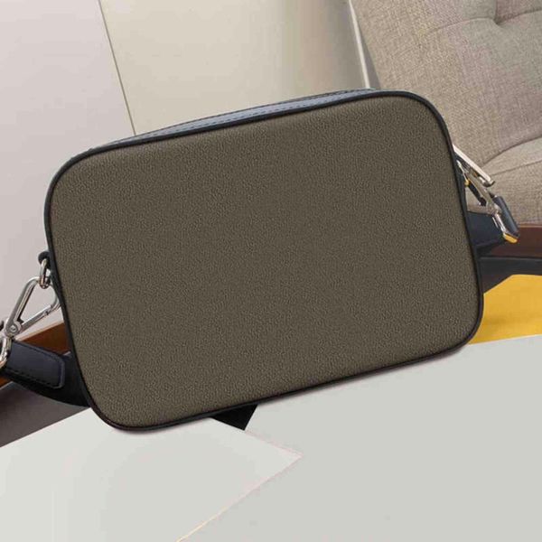 7a+designers new style shoulder bag 028658 camera case compact one-shoulder with open and close zipper the adjustable removable straddle1th
7a+designers new style shoulder bag 028658 camera case compact one-shoulder with open and close zipper the adjustable removable straddle1th
