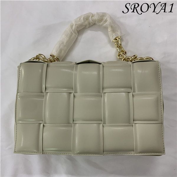 thick chain handbag 2021 woven soft leather diagonal one-shoulder small square bag women luxurys designers bags 2021 totes handbags
thick chain handbag 2021 woven soft leather diagonal one-shoulder small square bag women luxurys designers bags 2021 totes handbags