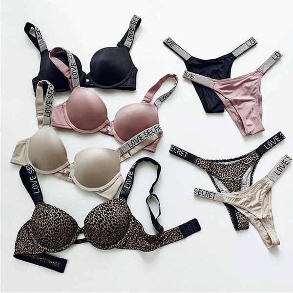 bras women rhinestone underwear push up bra middle mold cup bralette for female lingerie underwire adjusted back closure, Red;black
bras women rhinestone underwear push up bra middle mold cup bralette for female lingerie underwire adjusted back closure, Red;black