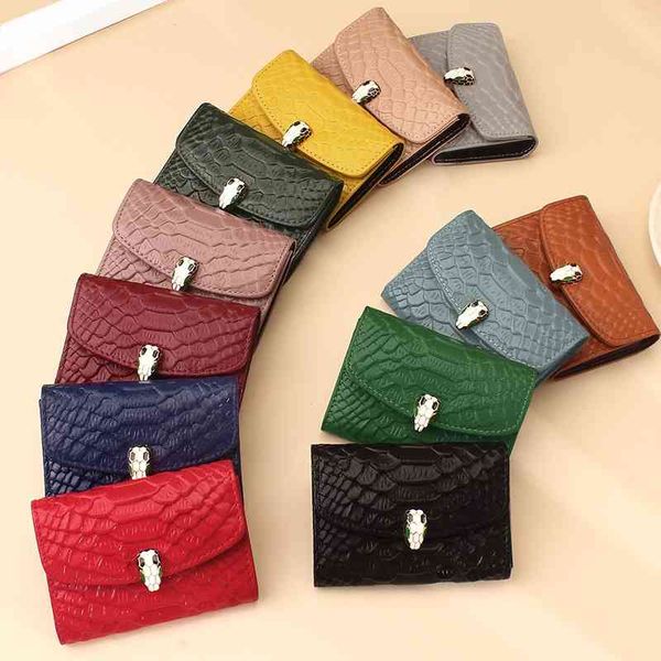 live fashion snakehead buckle layer cowhide organ bag female snake embossed leather zero wallet card cover, Red;black
live fashion snakehead buckle layer cowhide organ bag female snake embossed leather zero wallet card cover, Red;black