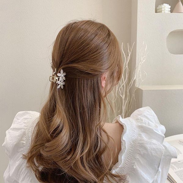 hair accessories pearl five petal flower temperament grasping clip net red same style light luxury minority design, Slivery;white
hair accessories pearl five petal flower temperament grasping clip net red same style light luxury minority design, Slivery;white