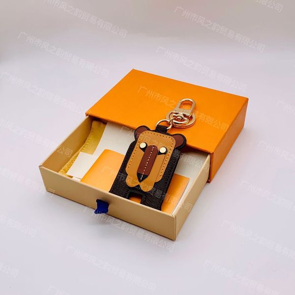 2021 fashion luxurys key chain buckle lovers car keychain handmade leather designers keychains men women bag pendant accessories 6 color a3, Silver
2021 fashion luxurys key chain buckle lovers car keychain handmade leather designers keychains men women bag pendant accessories 6 color a3, Silver