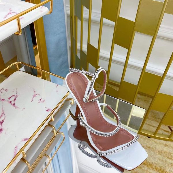 2022 designer heels women slippers classic high heeled coarse heel 100% leather womans shoes wedding dress parties occupation pure color san, Black
2022 designer heels women slippers classic high heeled coarse heel 100% leather womans shoes wedding dress parties occupation pure color san, Black