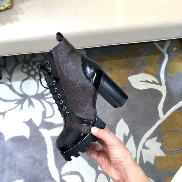 women major ankle boots fashion lace up platform leather martin boot r ladies letter print winter booties shoes 7190, Black
women major ankle boots fashion lace up platform leather martin boot r ladies letter print winter booties shoes 7190, Black