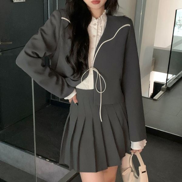 women's jackets autumn lace-up v-neck long-sleeved short coat women korean gray retro bow jacket +pleated a-line skirt +white shirt thr, Black;brown
women's jackets autumn lace-up v-neck long-sleeved short coat women korean gray retro bow jacket +pleated a-line skirt +white shirt thr, Black;brown