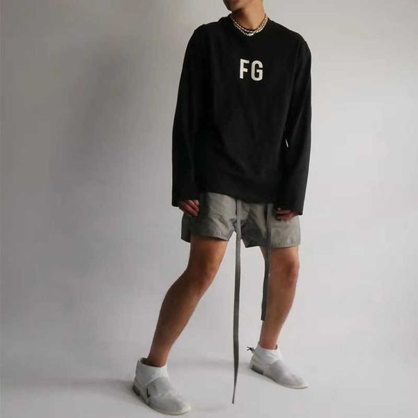 fear of god 6th fog main line rich fg high street beautiful tide reverse seam loose ins same long sleeve t-shirt eb83, Black 
fear of god 6th fog main line rich fg high street beautiful tide reverse seam loose ins same long sleeve t-shirt eb83, Black