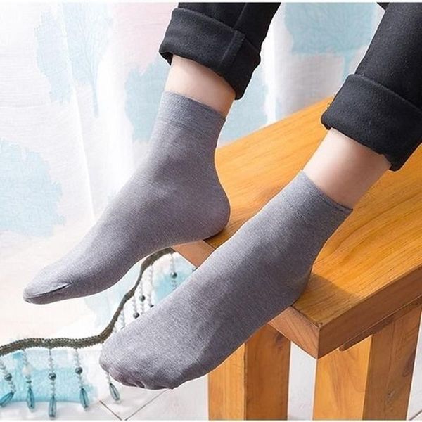 men's socks summer thin happy mid-barrel anti-hook silk men business casual air breathable sweat anti-slip sports sock, Black
men's socks summer thin happy mid-barrel anti-hook silk men business casual air breathable sweat anti-slip sports sock, Black