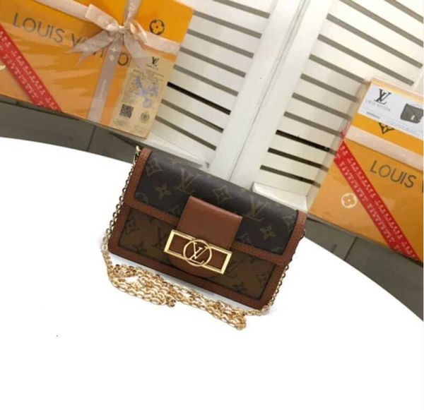 cross brand designer handles luxury m68746 totes dauphine chain shoulder bag female bag fashion bags trend handbags body iconic bag clut
cross brand designer handles luxury m68746 totes dauphine chain shoulder bag female bag fashion bags trend handbags body iconic bag clut
