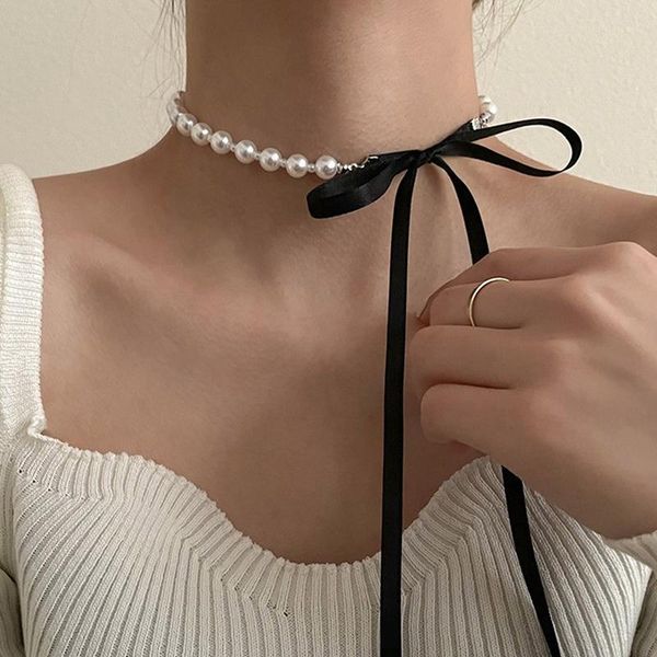 chokers goth pearl choker necklace black velvet bow pendants women jewelry on the neck chain beads chocker collar for girl kpop, Golden;silver
chokers goth pearl choker necklace black velvet bow pendants women jewelry on the neck chain beads chocker collar for girl kpop, Golden;silver