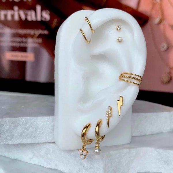 stud eleshe 100% 925 sterling silver with 18k gold plated little thunder earrings for women fashion simple jewellry pendiente, Golden;silver
stud eleshe 100% 925 sterling silver with 18k gold plated little thunder earrings for women fashion simple jewellry pendiente, Golden;silver
