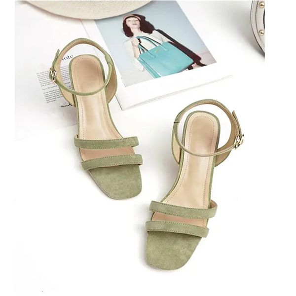 2021 women shoes sandals womens summer slippers slides small fresh and thick with fashion commuter all-match temperament high heels 35-39, Black
2021 women shoes sandals womens summer slippers slides small fresh and thick with fashion commuter all-match temperament high heels 35-39, Black