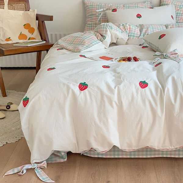 bedding sets cotton set strawberry print princess style four piece ruffle pastoral quilt american extra large
bedding sets cotton set strawberry print princess style four piece ruffle pastoral quilt american extra large