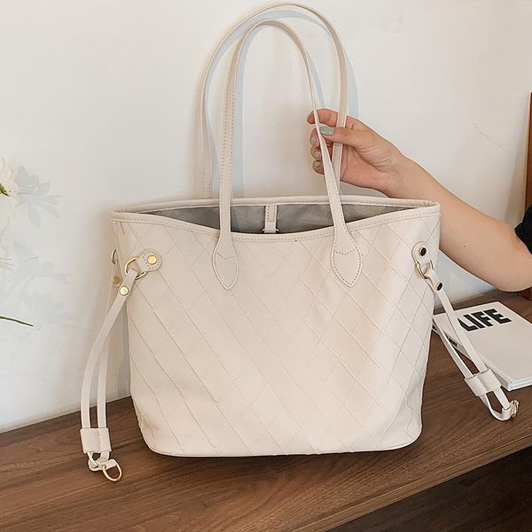 evening bags pu leather bag female shoulder tote fashion underarm shopping large-capacity white big lady handbag and purse
evening bags pu leather bag female shoulder tote fashion underarm shopping large-capacity white big lady handbag and purse