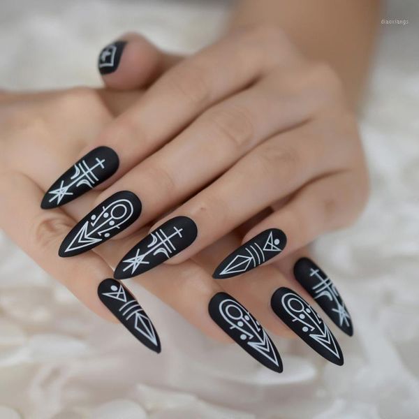 long desigend fake nail geometric patterns sharp special stiletto false nails cool lady punk pointed tips1, Red;gold
long desigend fake nail geometric patterns sharp special stiletto false nails cool lady punk pointed tips1, Red;gold