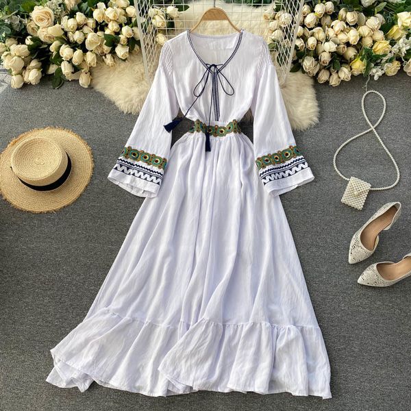 spring autumn casual women v-neck long sleeve dress vintage ladies national style floral print 210423, Black;gray
spring autumn casual women v-neck long sleeve dress vintage ladies national style floral print 210423, Black;gray