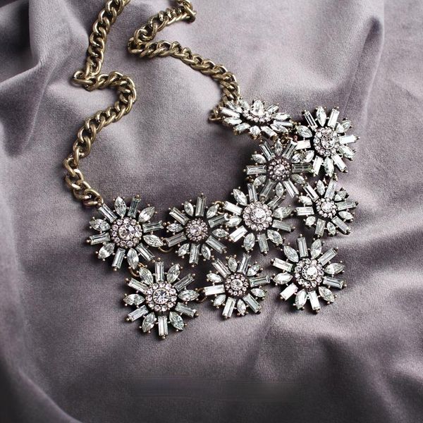 chains flower necklace women european and american retro style personality aesthetic short collarbone chain, Silver
chains flower necklace women european and american retro style personality aesthetic short collarbone chain, Silver