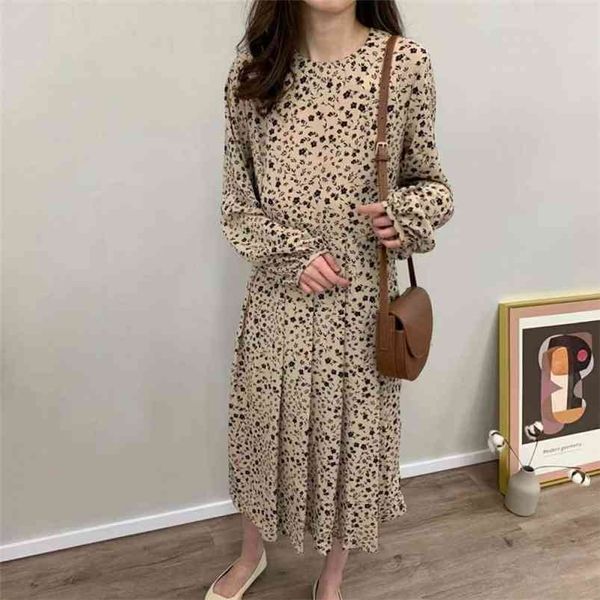 spring floral printing blouses dress korean women lantern sleeve midi back button vestidos 210421, Black;gray
spring floral printing blouses dress korean women lantern sleeve midi back button vestidos 210421, Black;gray