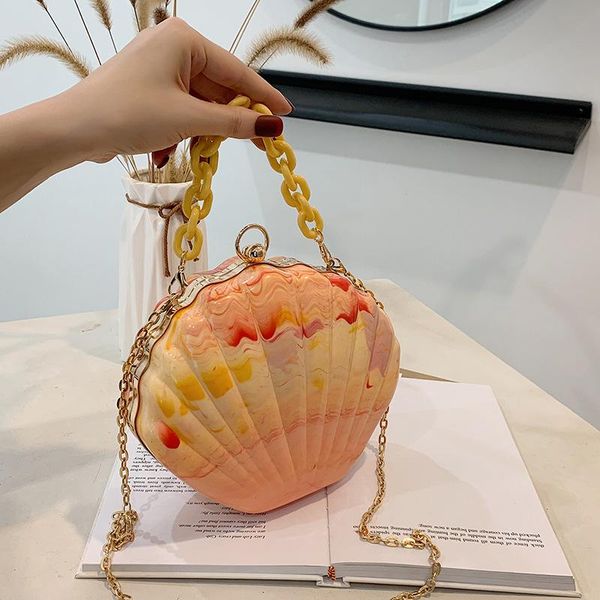 evening bags fashion texture chain shell bag portable personalized small printed shoulder messenger female 2021 brand
evening bags fashion texture chain shell bag portable personalized small printed shoulder messenger female 2021 brand