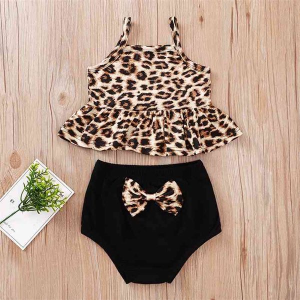 summer infant rompers clothes strap leopard black solid shorts pants american style girls 2 pcs sets baby costume 0-2t 210629, White
summer infant rompers clothes strap leopard black solid shorts pants american style girls 2 pcs sets baby costume 0-2t 210629, White