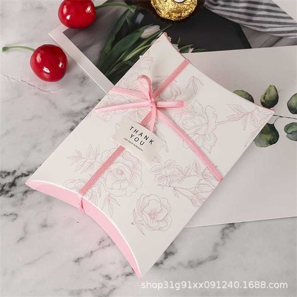50pcs/lot colorful pillow box ribbon bow present flower pouch kraft paper box wedding favors gift christmas party supply 211105, Black
50pcs/lot colorful pillow box ribbon bow present flower pouch kraft paper box wedding favors gift christmas party supply 211105, Black