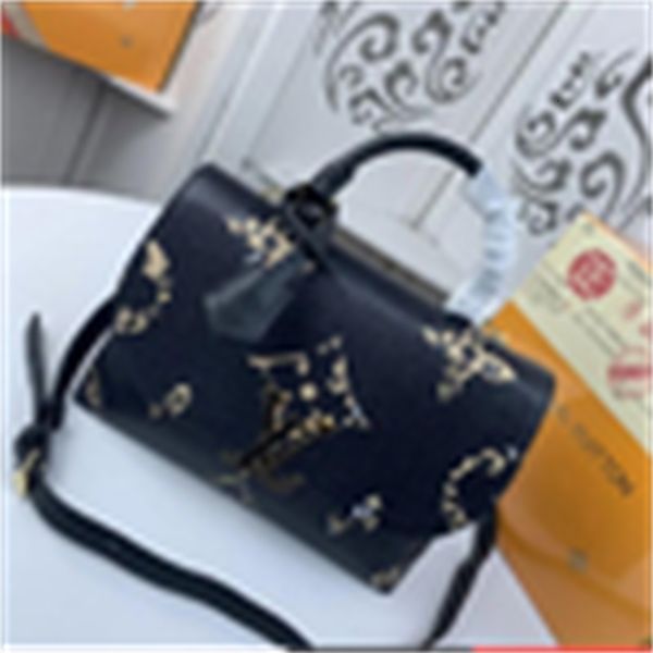boston totes brand handbags handles designer body handbag luxury bag m55060 iconic m53771 shoulder bags new cross printed ladies bag clu
boston totes brand handbags handles designer body handbag luxury bag m55060 iconic m53771 shoulder bags new cross printed ladies bag clu