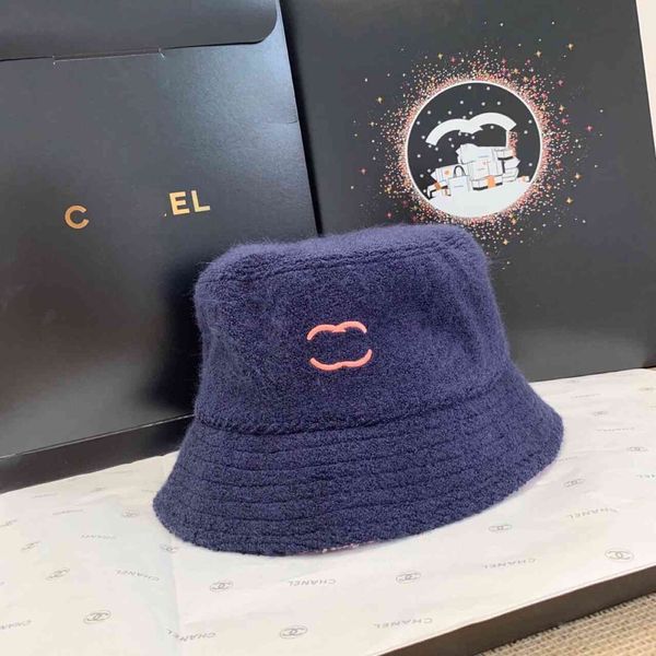 hat girl autumn and winter quality version ins show face little fisherman letter double basin hat, Black;white
hat girl autumn and winter quality version ins show face little fisherman letter double basin hat, Black;white
