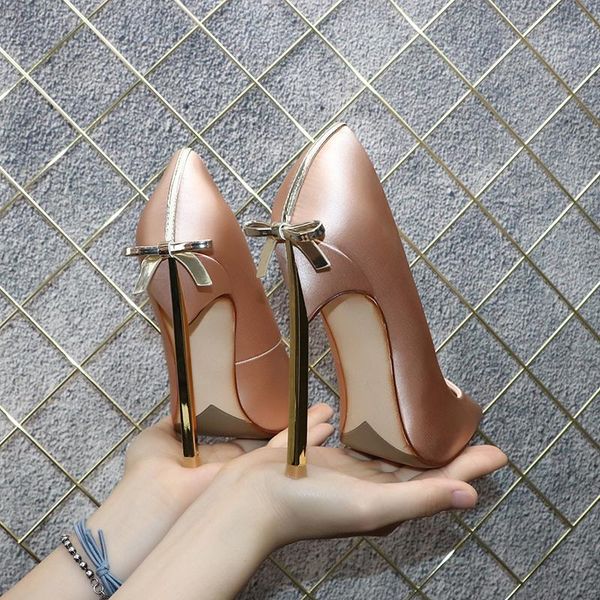 dress shoes 2021 spring and summer satin high-heeled with fine heel pointed bow single net red french girl 12cm, Black
dress shoes 2021 spring and summer satin high-heeled with fine heel pointed bow single net red french girl 12cm, Black