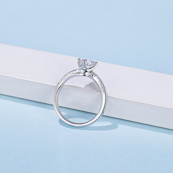 set auger female ring high end happy embracing arm twisting 925 silver plated 18k gold 1 carat morsonite, Slivery;golden
set auger female ring high end happy embracing arm twisting 925 silver plated 18k gold 1 carat morsonite, Slivery;golden