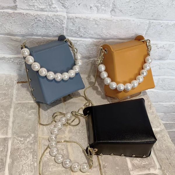 75% off luxury handbag bag 2021 new niche design fashion trend mobile chain shoulder cross mini cigarette case bag 7h39
75% off luxury handbag bag 2021 new niche design fashion trend mobile chain shoulder cross mini cigarette case bag 7h39