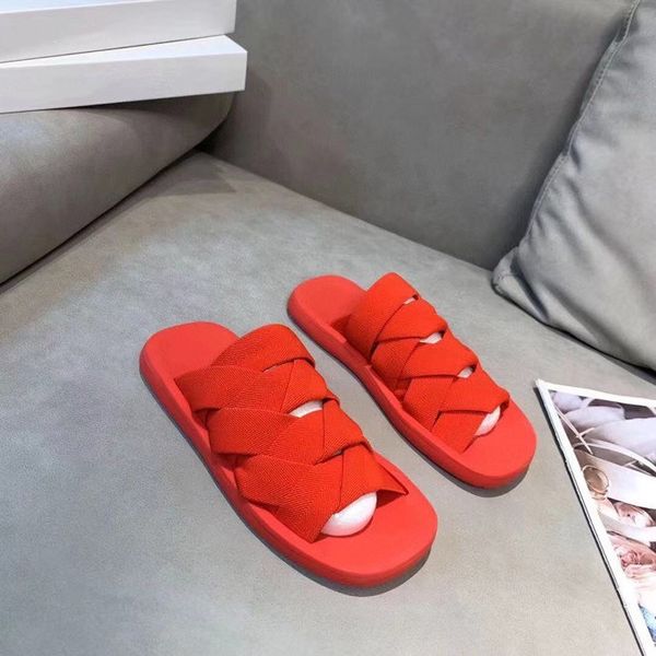 2021 women flip flop slippers beach sandals black white fashion trainers foam runner summer classic casual shoes, Red;white
2021 women flip flop slippers beach sandals black white fashion trainers foam runner summer classic casual shoes, Red;white