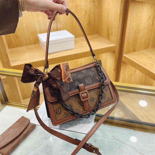 2022 factory wholesale net red printed women's spring fashion versatile single shoulder simple sense of minority foreign style messenge
2022 factory wholesale net red printed women's spring fashion versatile single shoulder simple sense of minority foreign style messenge