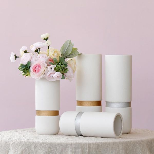 simple japanese-style modern home decoration ornaments living room dried flowers vases
simple japanese-style modern home decoration ornaments living room dried flowers vases