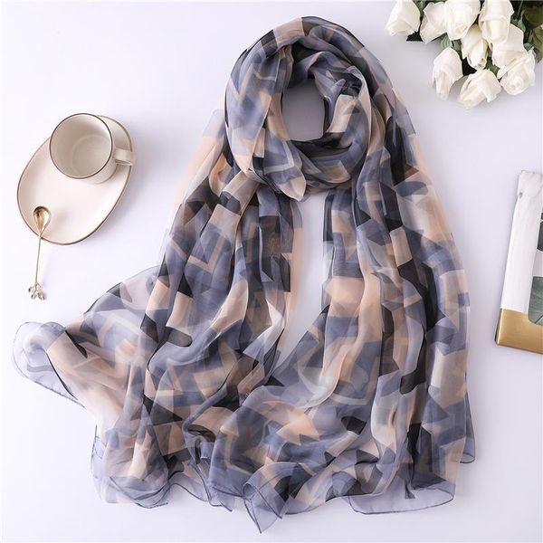 women's swimwear 2021 zomer zijden sjaal big size sjaals en wrap vrouwen hijaabs bandana strand stola gladde dunne pashmina foulard, White;black
women's swimwear 2021 zomer zijden sjaal big size sjaals en wrap vrouwen hijaabs bandana strand stola gladde dunne pashmina foulard, White;black