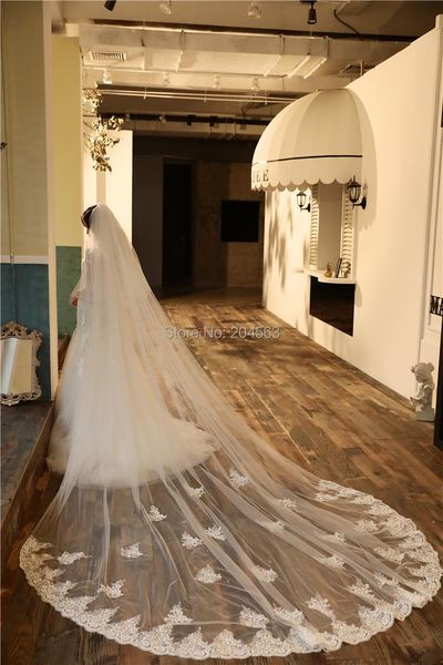 bridal veils arrive two-layer lace wedding veil with appliques stunning 4 meters long 3 wide comb ax2021, Black
bridal veils arrive two-layer lace wedding veil with appliques stunning 4 meters long 3 wide comb ax2021, Black
