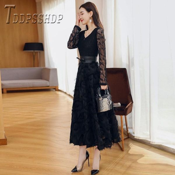 casual dresses 2021 lace feather black color women dress transparent sleeve v neck female, Black;gray
casual dresses 2021 lace feather black color women dress transparent sleeve v neck female, Black;gray