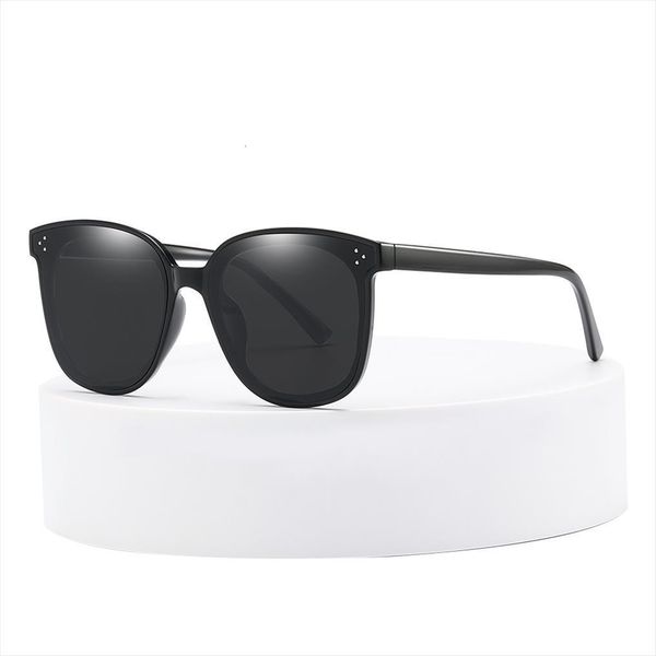 sunglasses vintage women mens gradient polarized uv400 male sun glasses for men eyewear accessories 86007, White;black
sunglasses vintage women mens gradient polarized uv400 male sun glasses for men eyewear accessories 86007, White;black