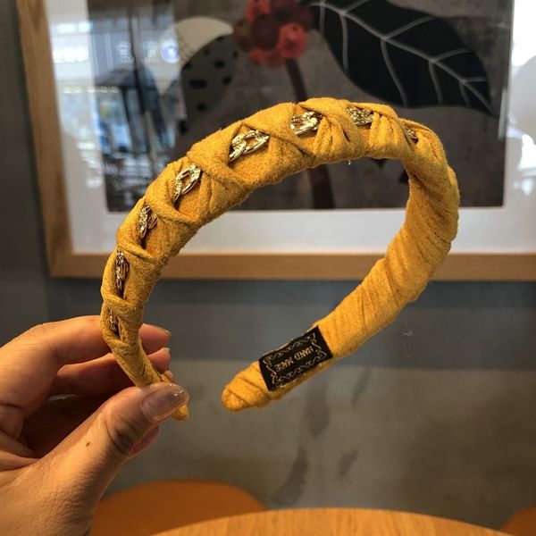 GJNr korean version 2021 springheads small fragrance chain knitting headhair band temperament band press hair, Silver
GJNr korean version 2021 springheads small fragrance chain knitting headhair band temperament band press hair, Silver